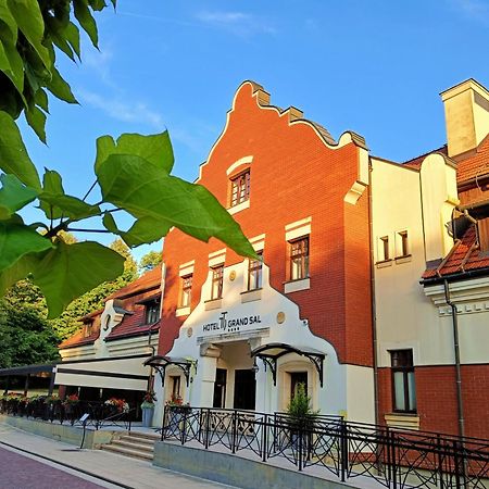 Hotel Grand Sal Groß Salze Exterior foto