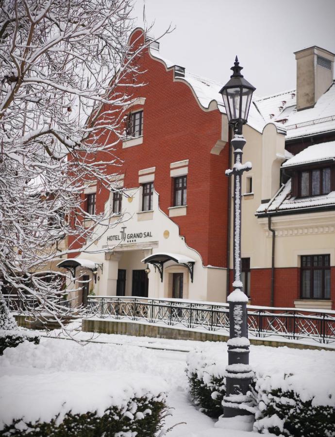 Hotel Grand Sal Groß Salze Exterior foto